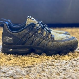 Vapormax utility olive size 10 1/2